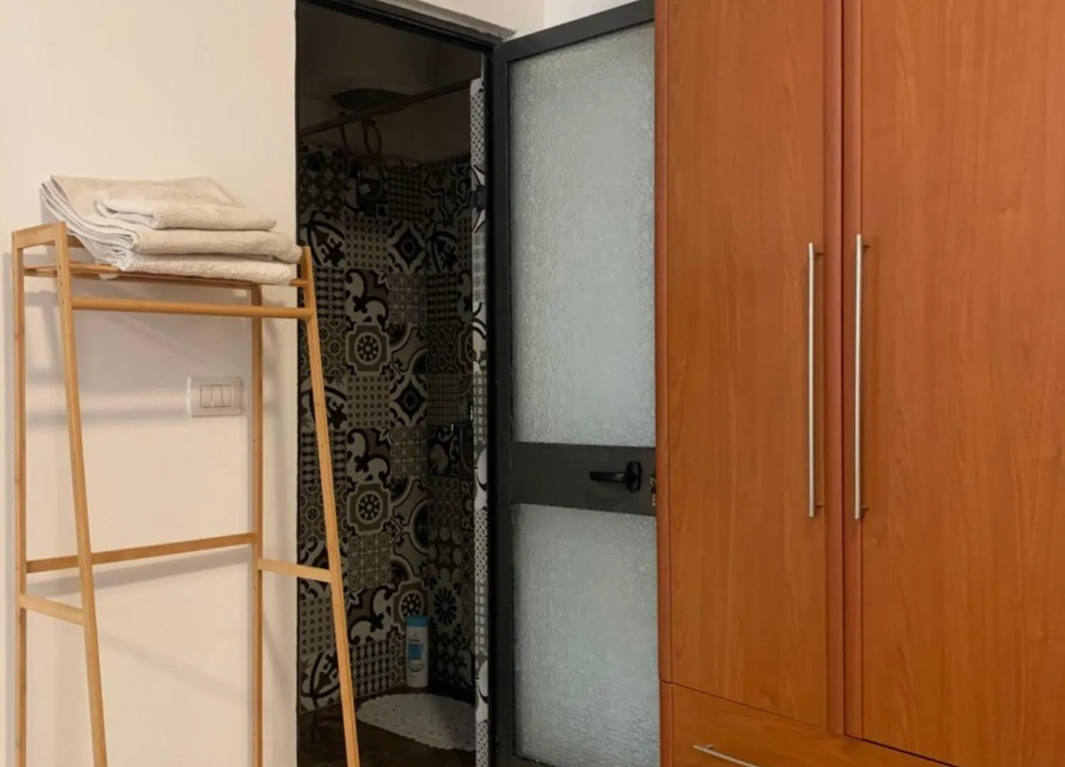Essenza Tirane Apartment 0*, Tirana
